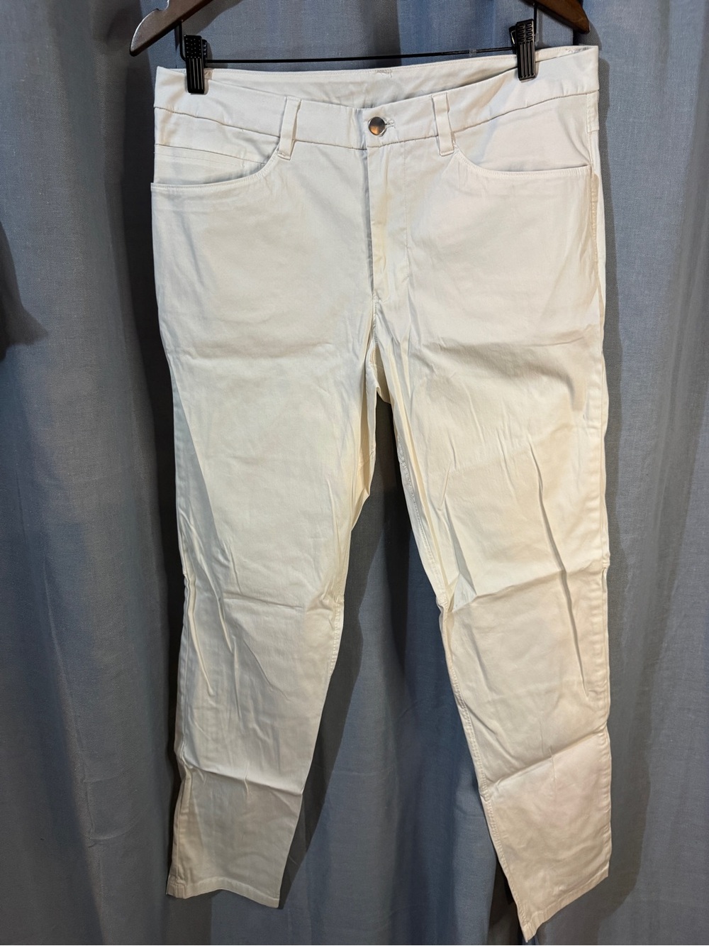 Lululemon 5 pocket White Slim Casual Pants